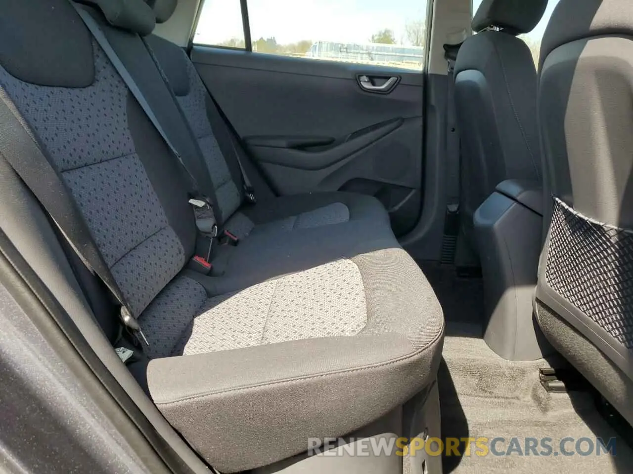 10 Photograph of a damaged car KMHC65LC5KU158873 HYUNDAI IONIQ 2019