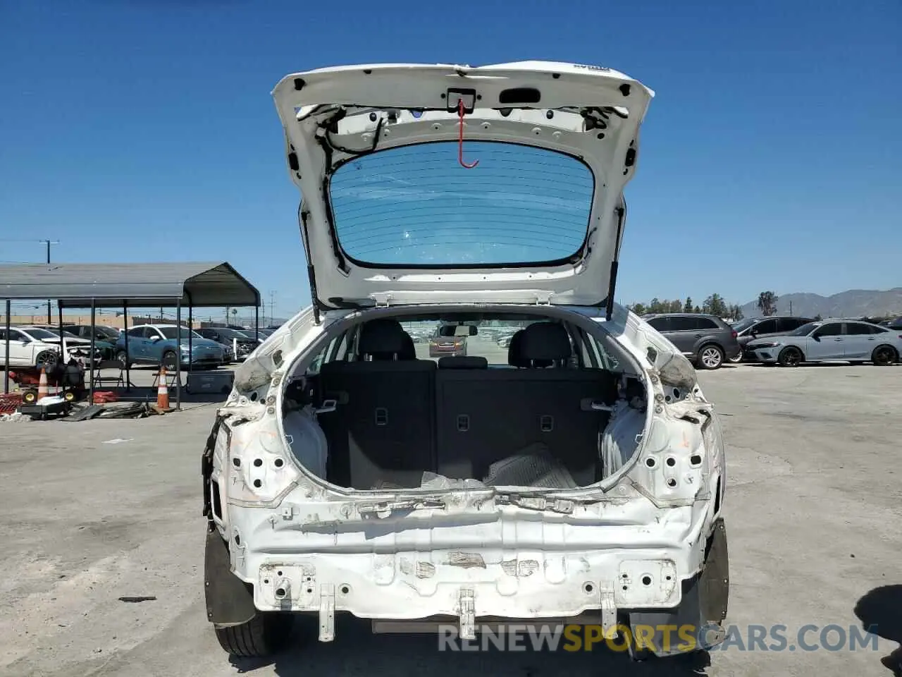 6 Photograph of a damaged car KMHC65LC5KU179366 HYUNDAI IONIQ 2019