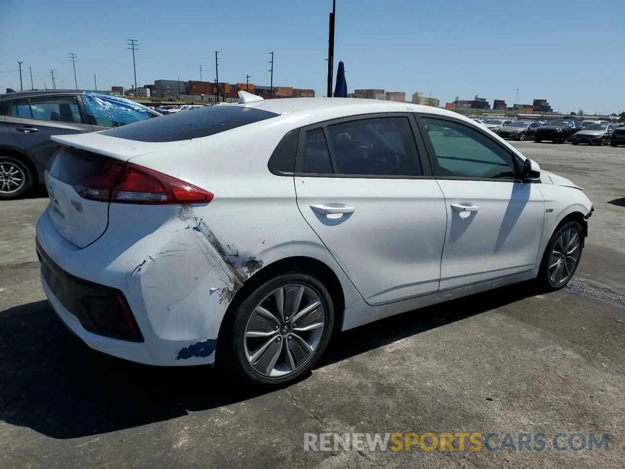 3 Photograph of a damaged car KMHC65LC6KU124599 HYUNDAI IONIQ 2019