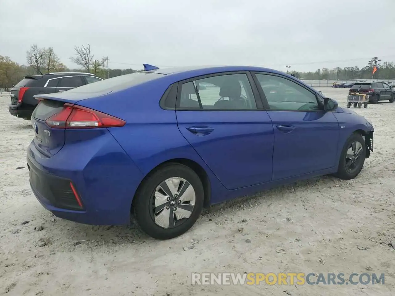 3 Photograph of a damaged car KMHC65LC7KU176033 HYUNDAI IONIQ 2019
