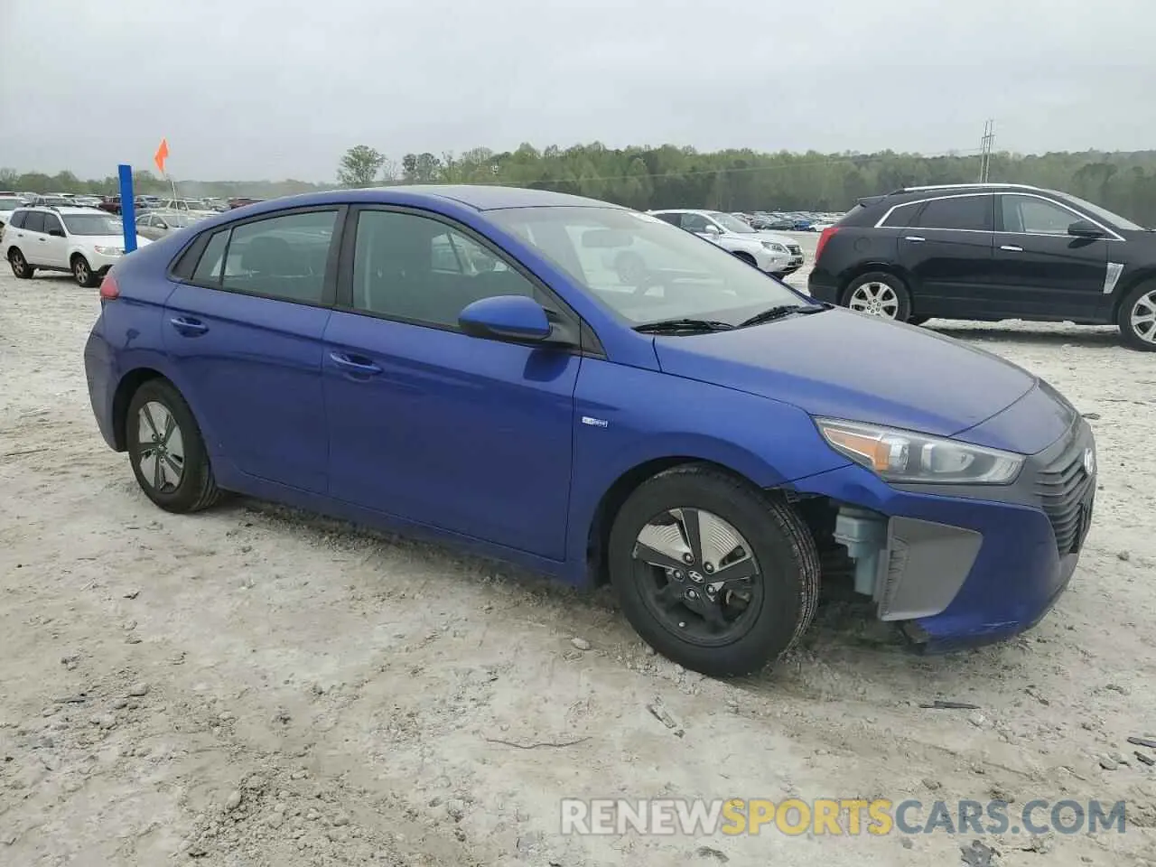 4 Photograph of a damaged car KMHC65LC7KU176033 HYUNDAI IONIQ 2019