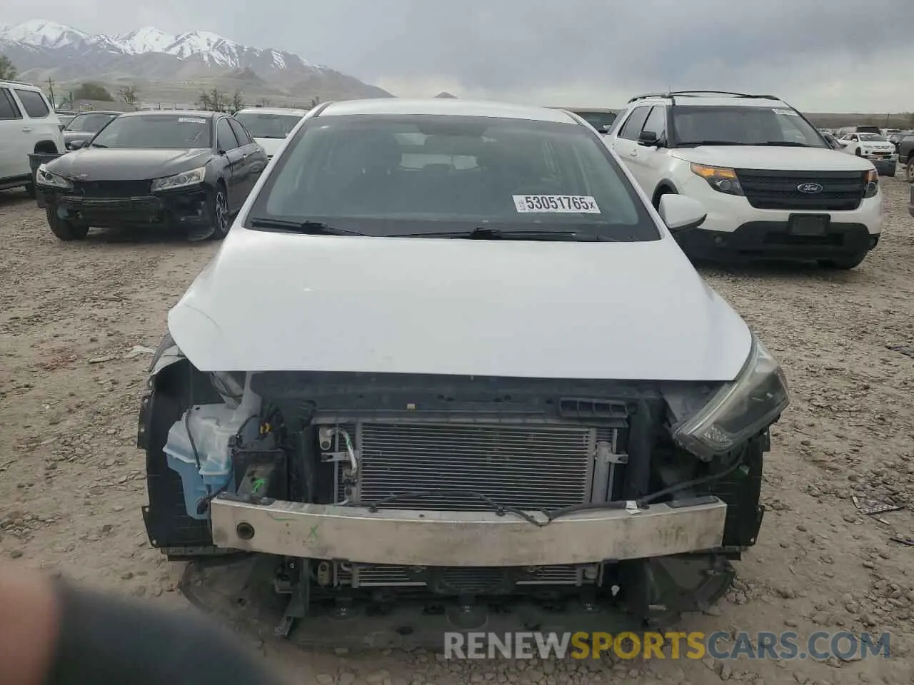 5 Photograph of a damaged car KMHC65LC8KU110221 HYUNDAI IONIQ 2019