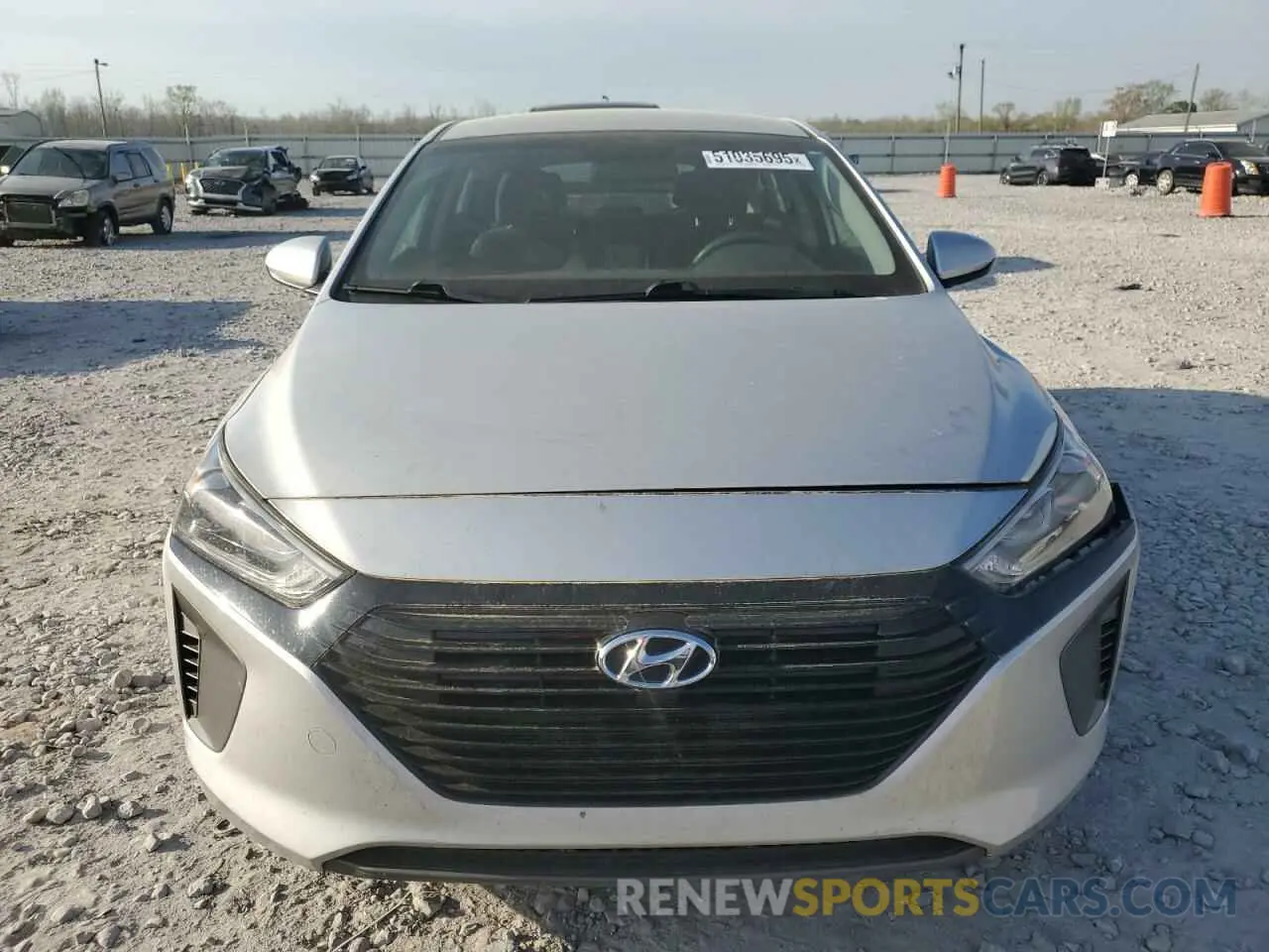 5 Photograph of a damaged car KMHC65LC8KU119680 HYUNDAI IONIQ 2019
