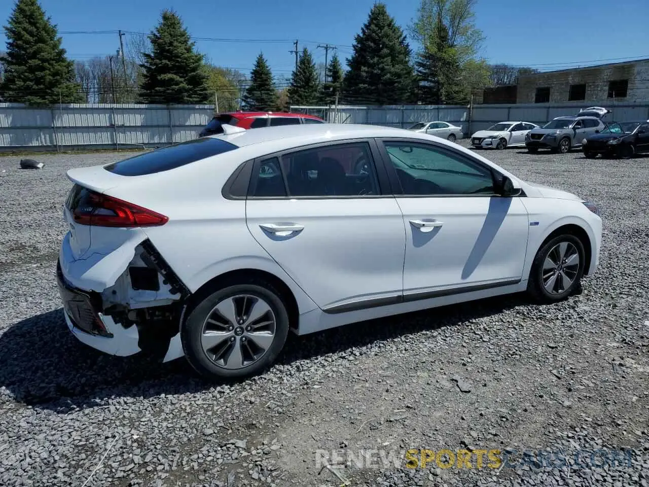 3 Photograph of a damaged car KMHC65LD0KU161138 HYUNDAI IONIQ 2019