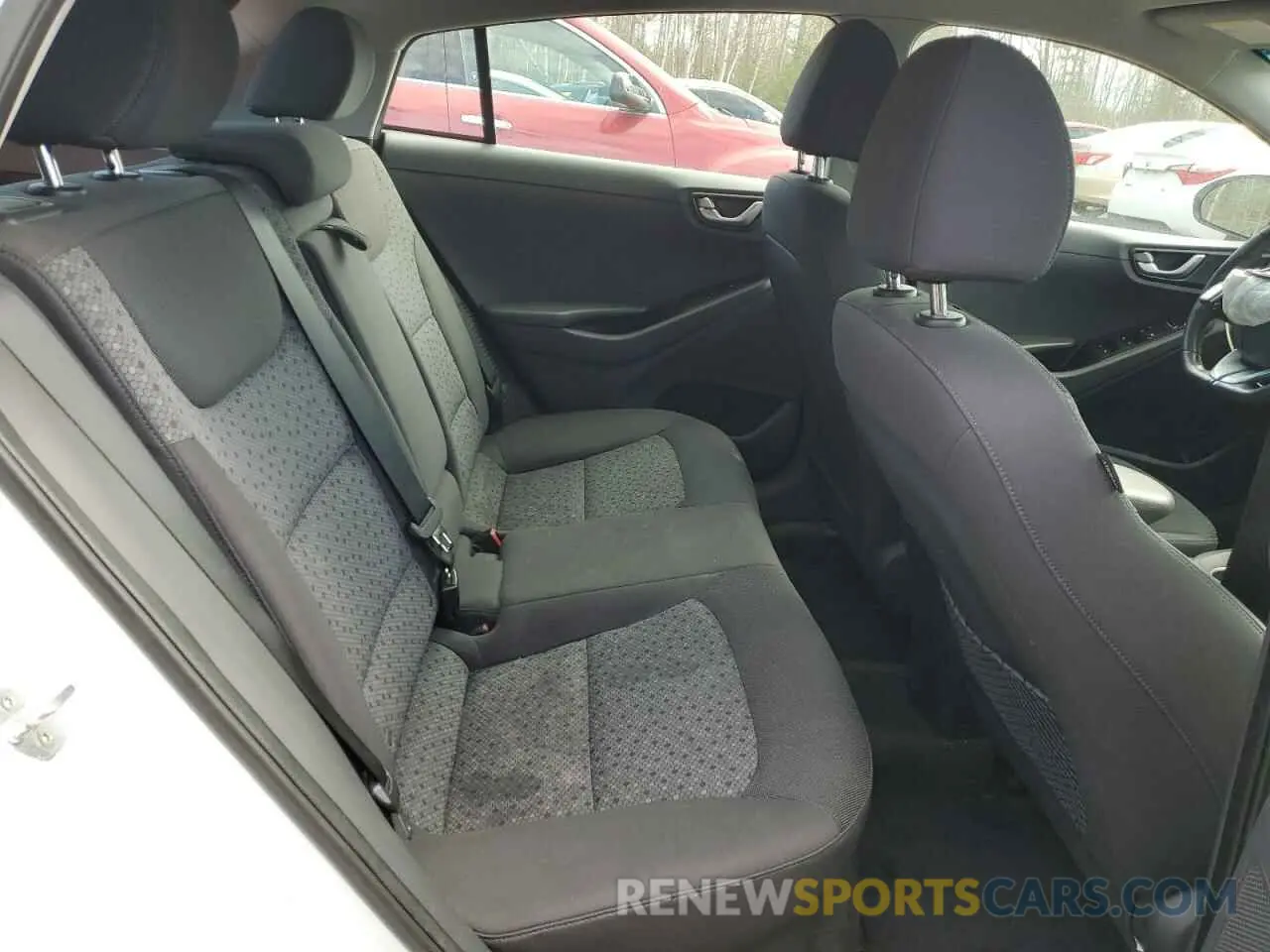 10 Photograph of a damaged car KMHC65LD8KU107201 HYUNDAI IONIQ 2019