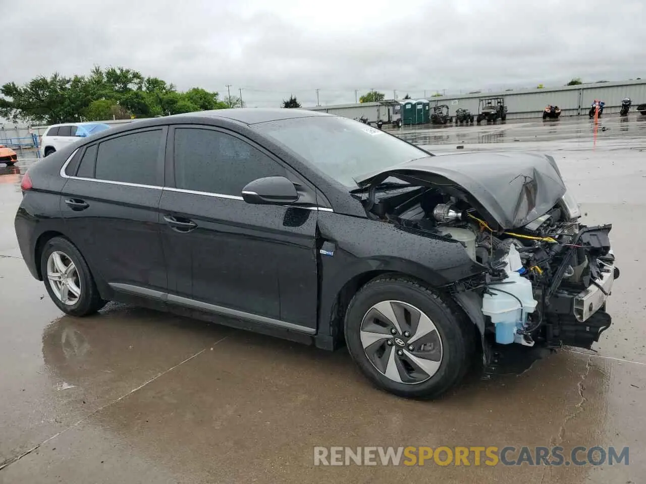 4 Photograph of a damaged car KMHC75LC0KU134817 HYUNDAI IONIQ 2019