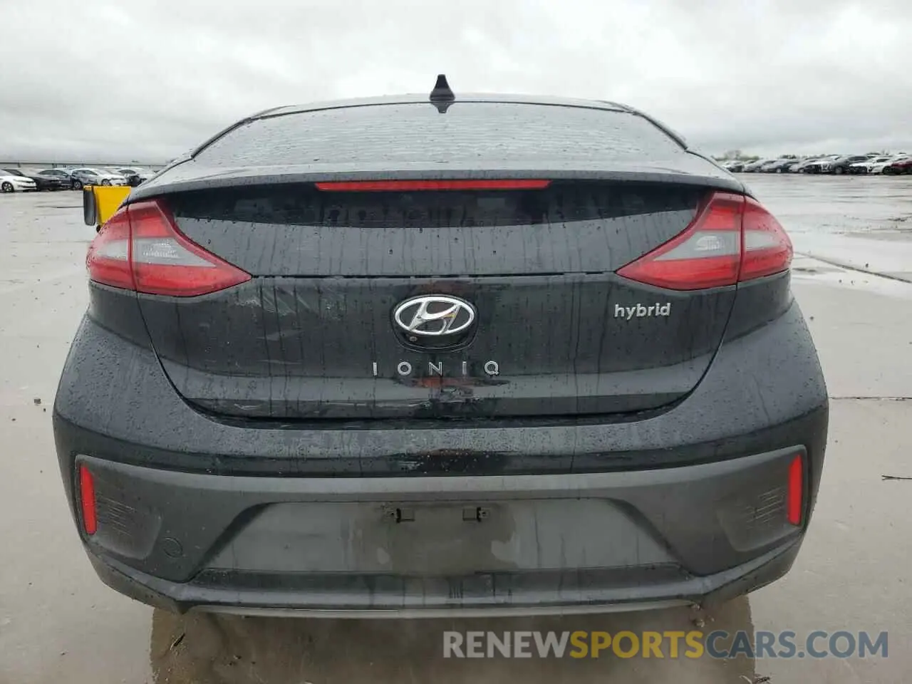 6 Photograph of a damaged car KMHC75LC0KU134817 HYUNDAI IONIQ 2019