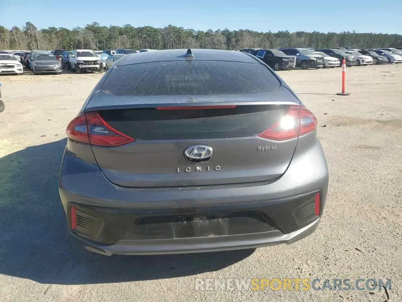 6 Photograph of a damaged car KMHC75LC1KU132316 HYUNDAI IONIQ 2019