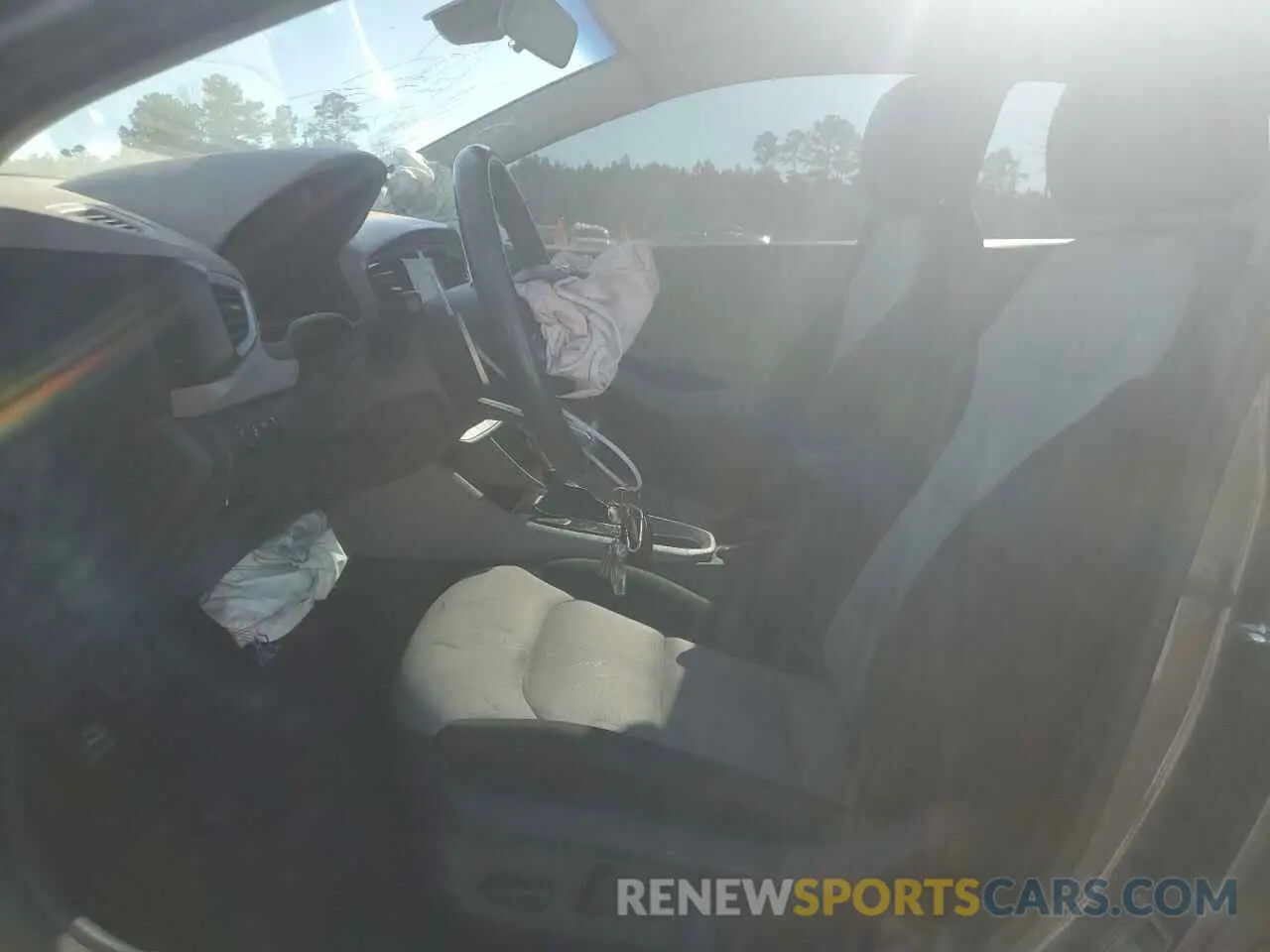 7 Photograph of a damaged car KMHC75LC1KU132316 HYUNDAI IONIQ 2019