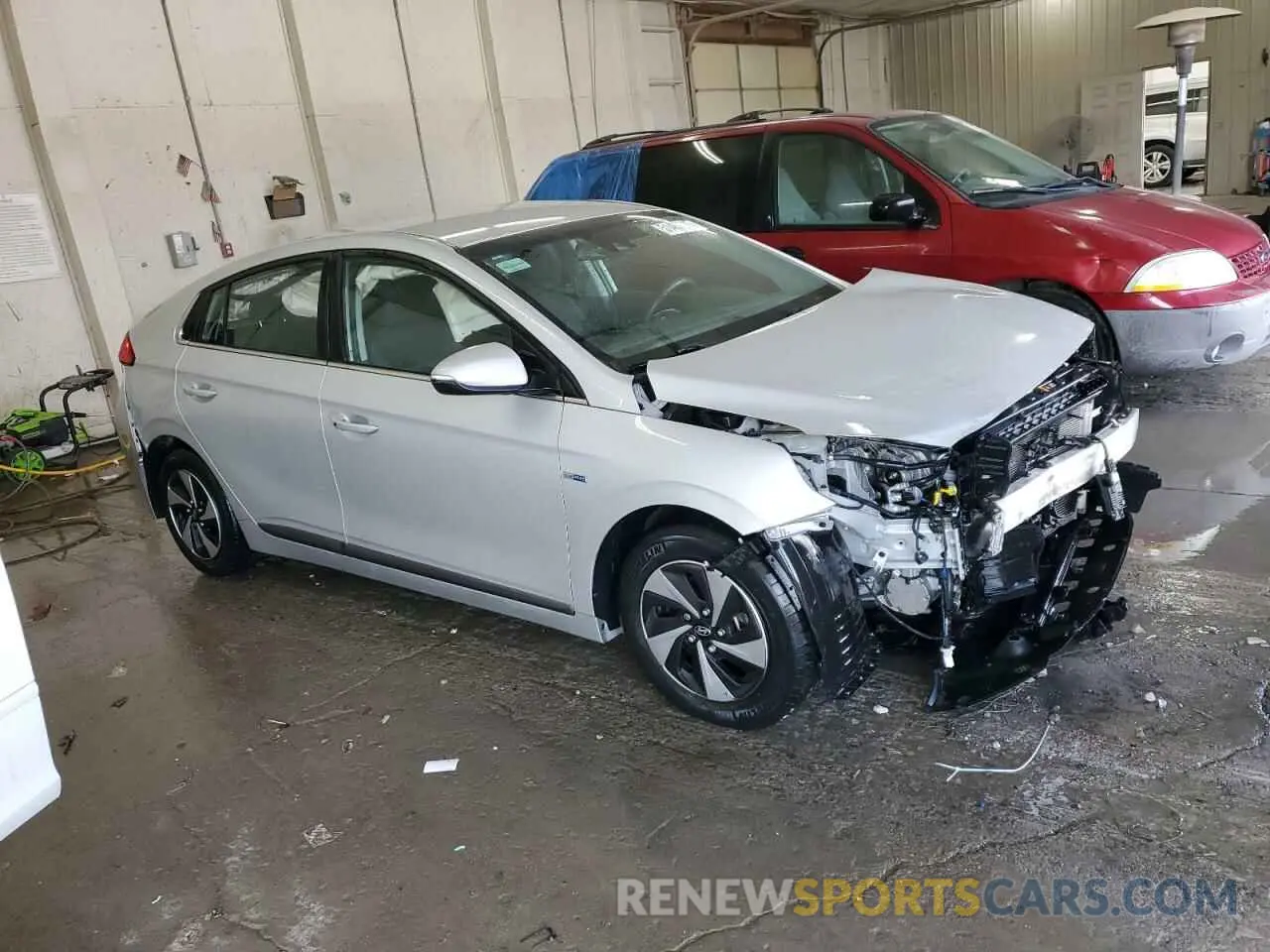 4 Photograph of a damaged car KMHC75LC4KU119558 HYUNDAI IONIQ 2019
