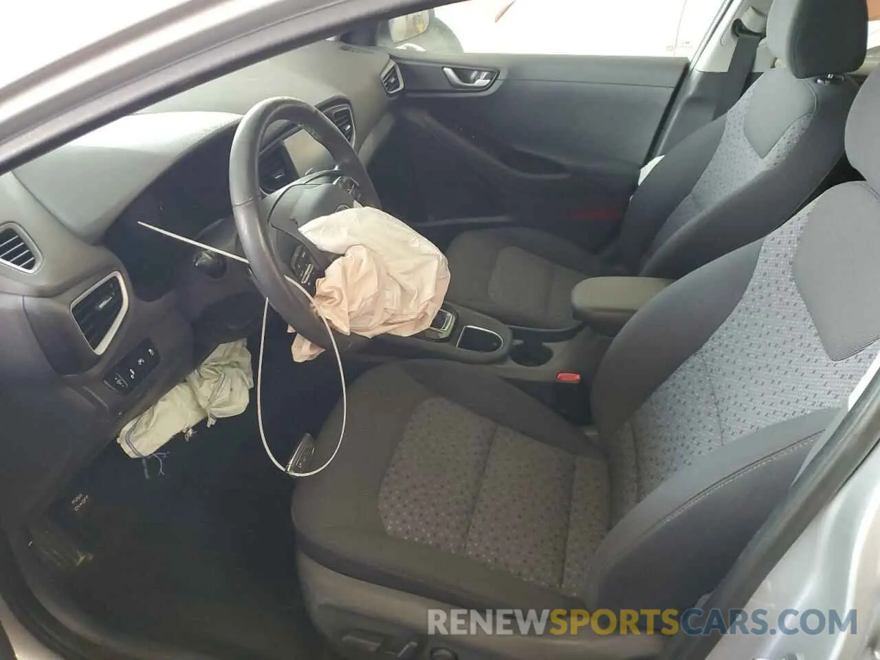 7 Photograph of a damaged car KMHC75LC4KU119558 HYUNDAI IONIQ 2019