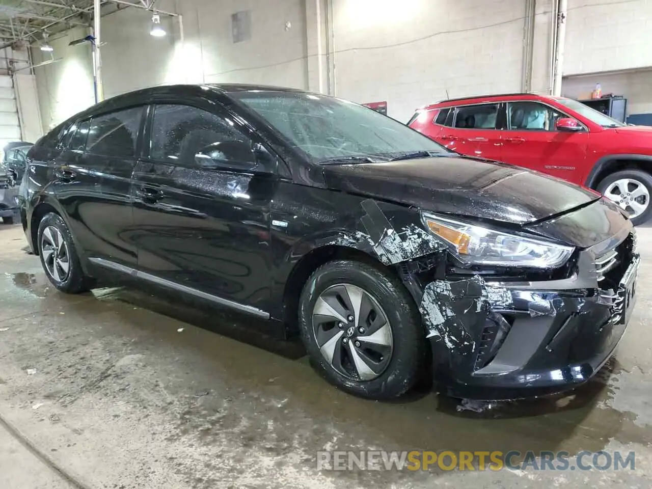 4 Photograph of a damaged car KMHC75LC5KU154075 HYUNDAI IONIQ 2019
