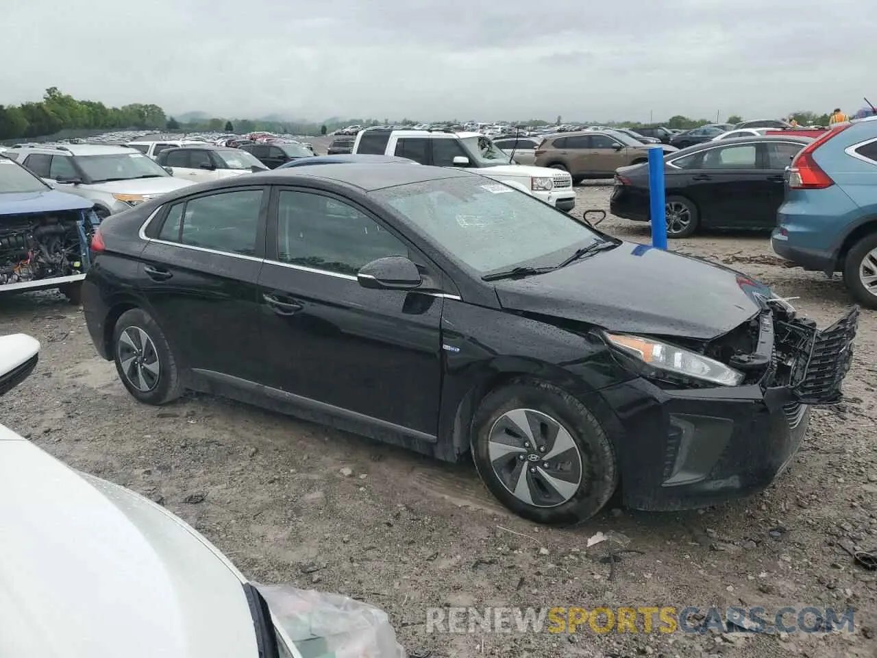 4 Photograph of a damaged car KMHC75LC8KU106716 HYUNDAI IONIQ 2019