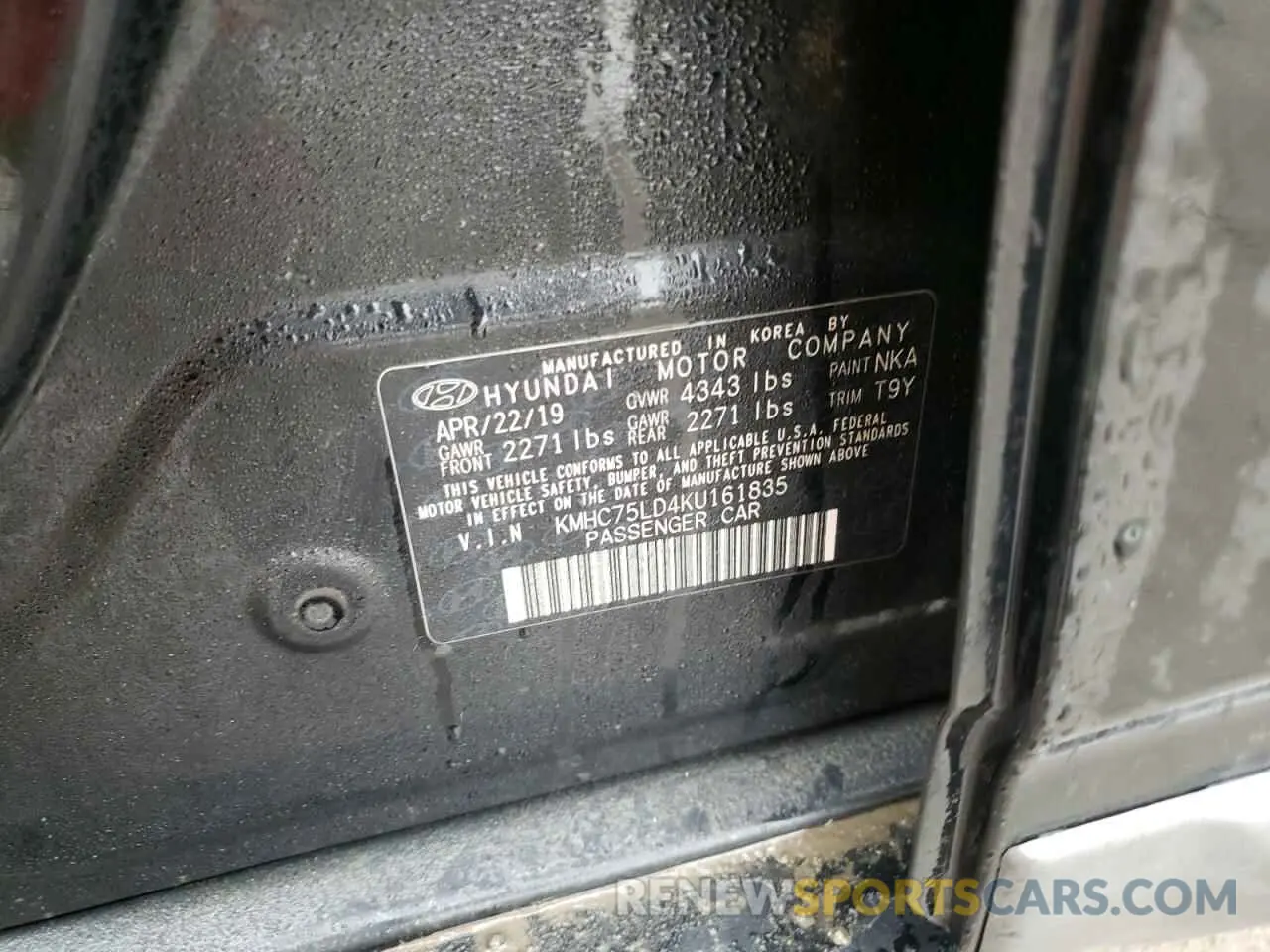 12 Photograph of a damaged car KMHC75LD4KU161835 HYUNDAI IONIQ 2019