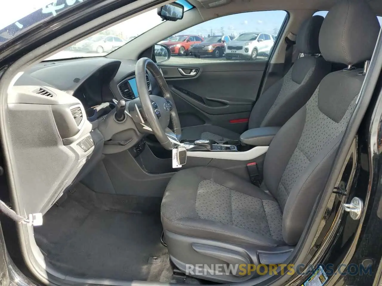 7 Photograph of a damaged car KMHC75LH6KU044387 HYUNDAI IONIQ 2019