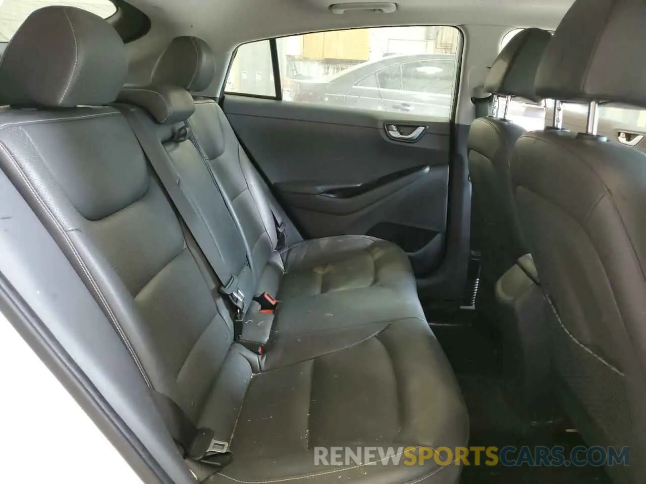 11 Photograph of a damaged car KMHC85LC6KU115539 HYUNDAI IONIQ 2019