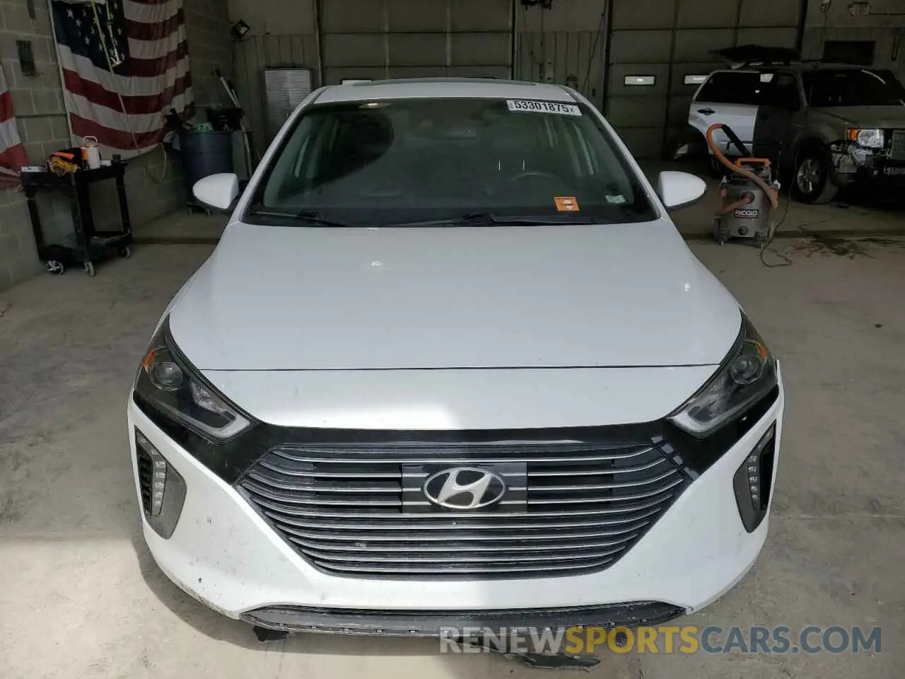 5 Photograph of a damaged car KMHC85LC6KU115539 HYUNDAI IONIQ 2019