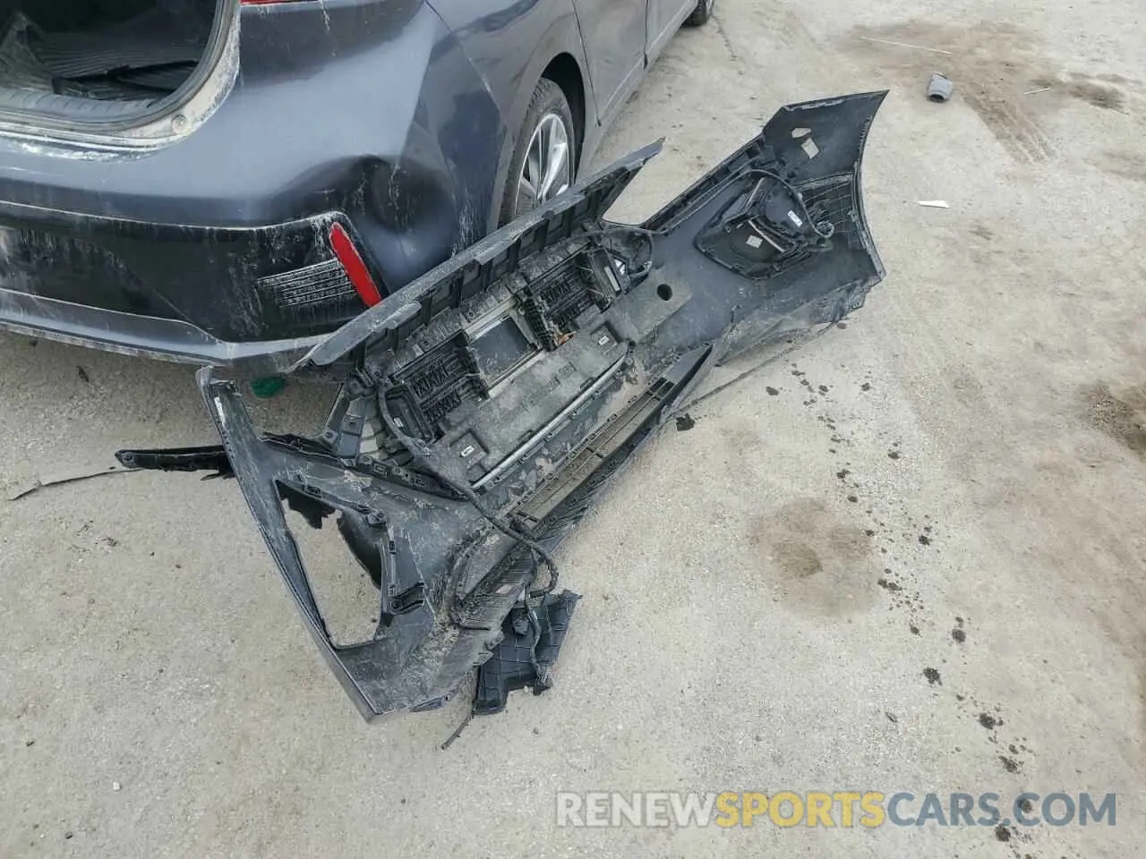 14 Photograph of a damaged car KMHC85LCXKU142629 HYUNDAI IONIQ 2019