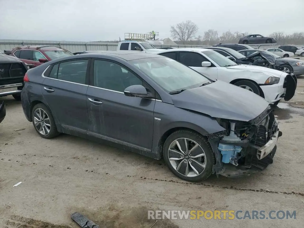 4 Photograph of a damaged car KMHC85LCXKU142629 HYUNDAI IONIQ 2019