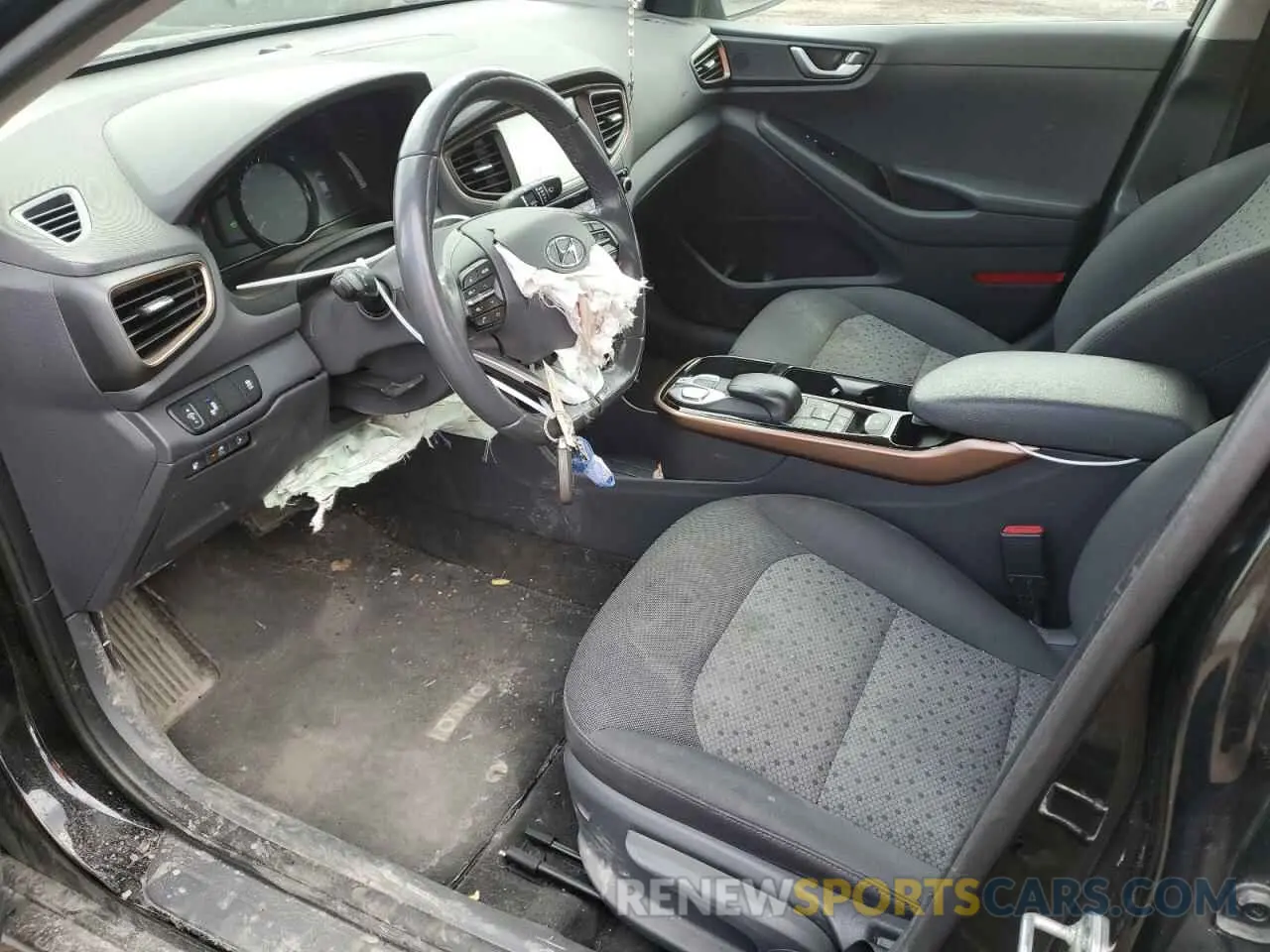 7 Photograph of a damaged car KMHC85LH0KU044916 HYUNDAI IONIQ 2019