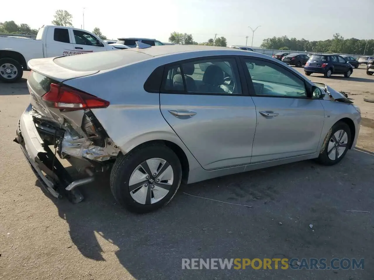 3 Photograph of a damaged car KMHC65LC0LU219743 HYUNDAI IONIQ 2020