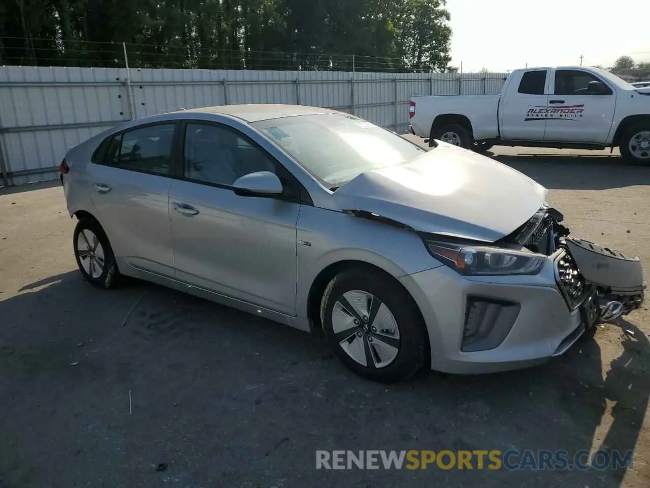 4 Photograph of a damaged car KMHC65LC0LU219743 HYUNDAI IONIQ 2020