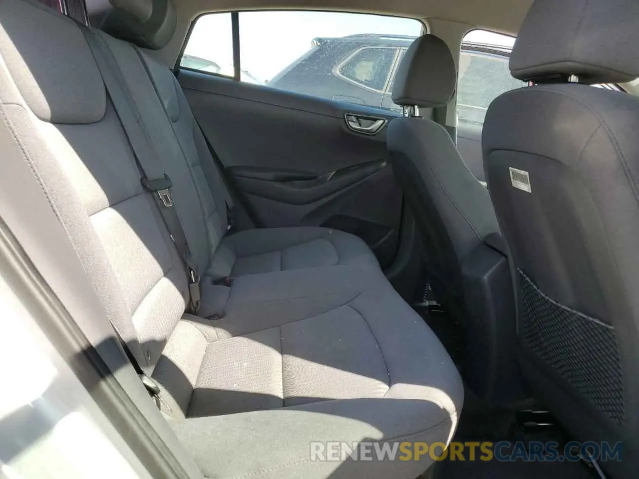 10 Photograph of a damaged car KMHC65LC3LU186284 HYUNDAI IONIQ 2020