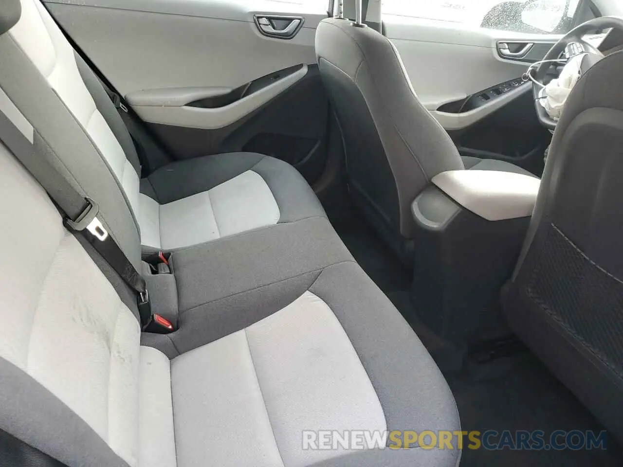 10 Photograph of a damaged car KMHC65LC5LU234609 HYUNDAI IONIQ 2020