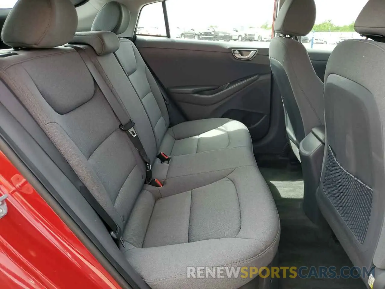 11 Photograph of a damaged car KMHC65LC6LU227863 HYUNDAI IONIQ 2020