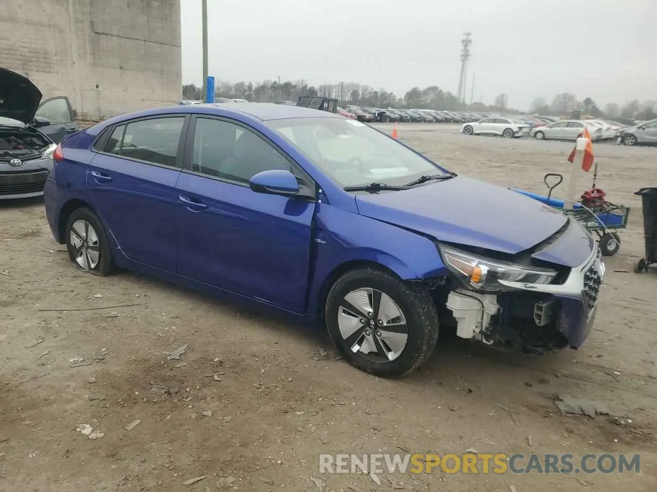 4 Photograph of a damaged car KMHC65LC6LU242816 HYUNDAI IONIQ 2020