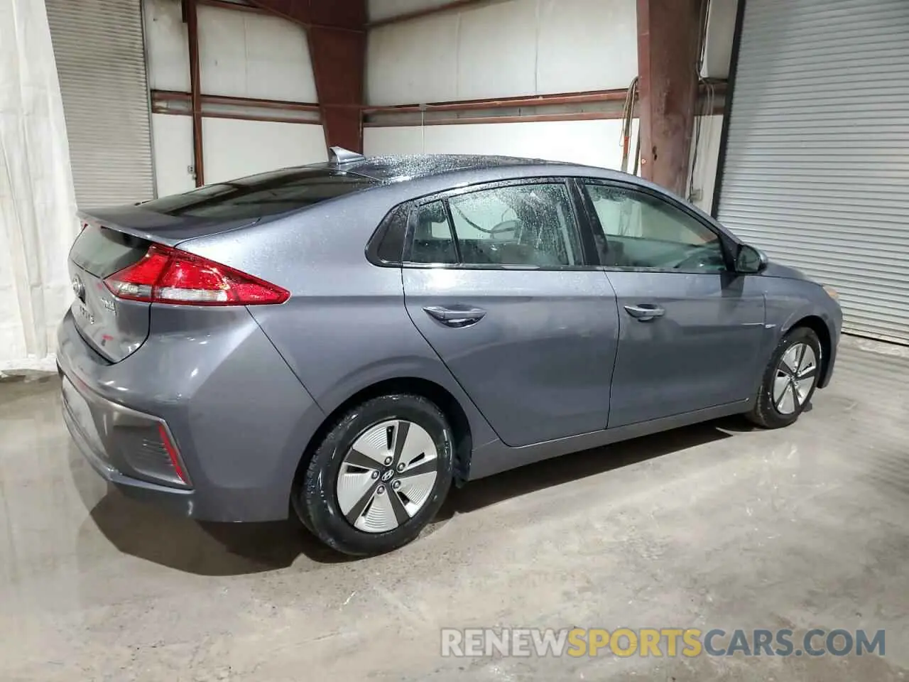 3 Photograph of a damaged car KMHC65LC8LU186345 HYUNDAI IONIQ 2020