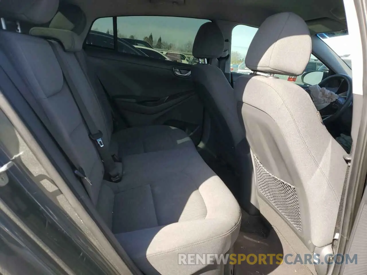 10 Photograph of a damaged car KMHC65LC9LU225864 HYUNDAI IONIQ 2020