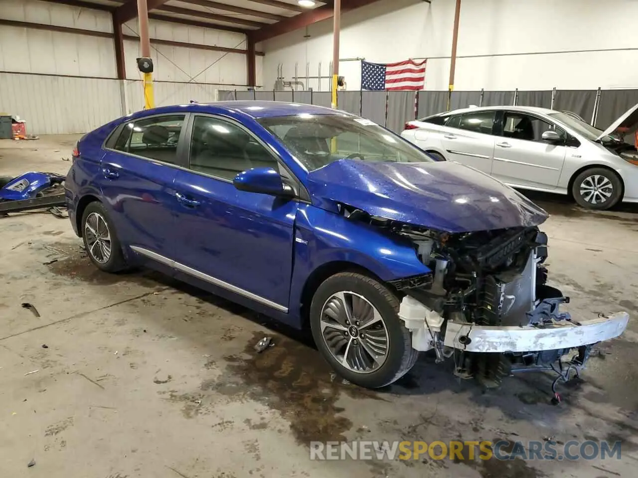 4 Photograph of a damaged car KMHC65LD7LU226181 HYUNDAI IONIQ 2020