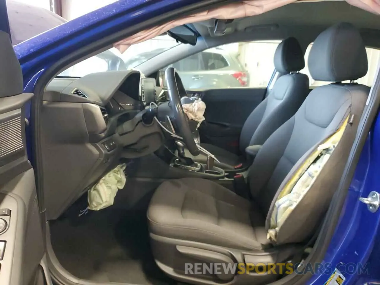 7 Photograph of a damaged car KMHC65LD7LU226181 HYUNDAI IONIQ 2020
