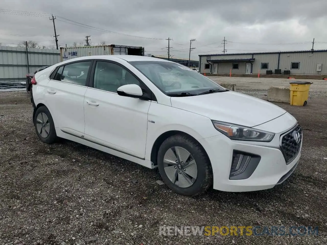 4 Photograph of a damaged car KMHC75LC1LU221370 HYUNDAI IONIQ 2020