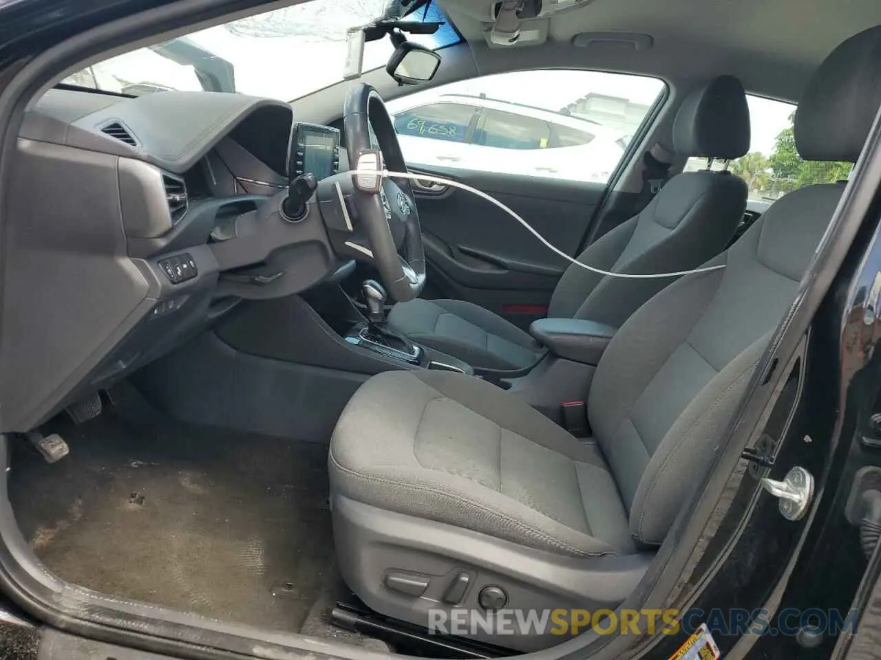 7 Photograph of a damaged car KMHC75LC5LU242576 HYUNDAI IONIQ 2020