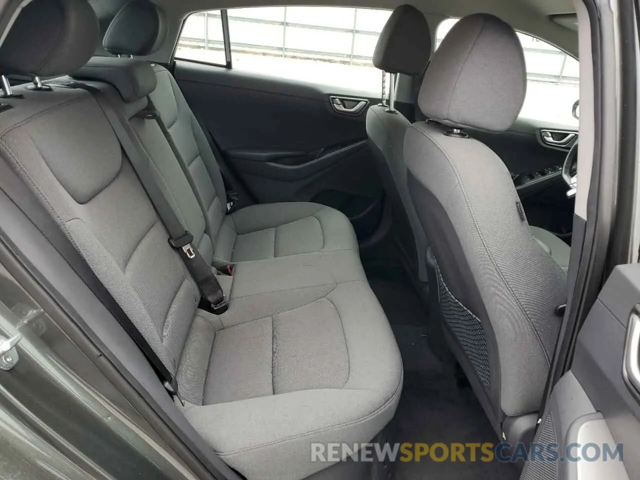 11 Photograph of a damaged car KMHC75LC6LU232638 HYUNDAI IONIQ 2020