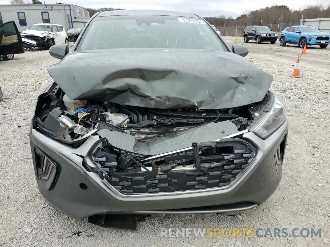 5 Photograph of a damaged car KMHC75LC6LU232638 HYUNDAI IONIQ 2020