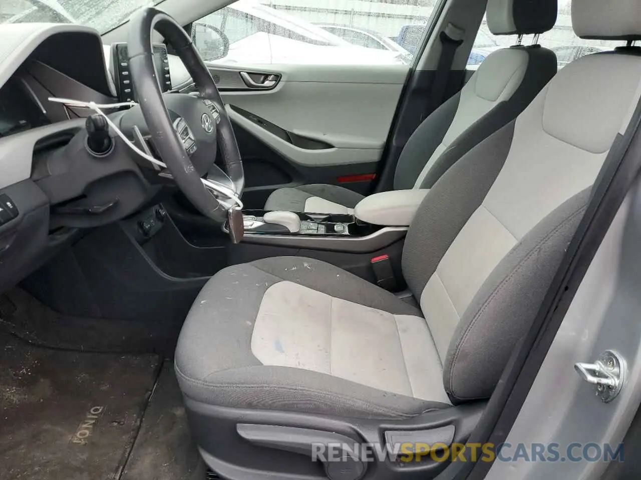 7 Photograph of a damaged car KMHC75LJ4LU072984 HYUNDAI IONIQ 2020