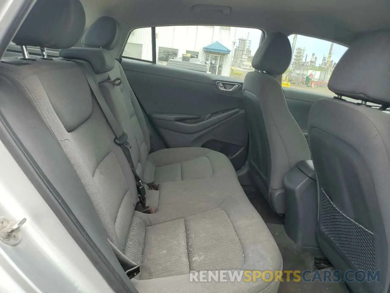 10 Photograph of a damaged car KMHC75LJXLU070589 HYUNDAI IONIQ 2020