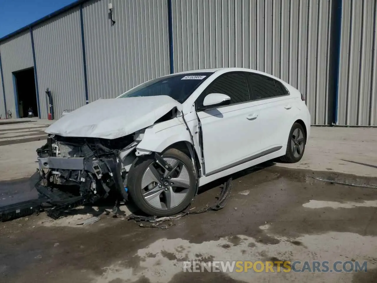 1 Photograph of a damaged car KMHC85LC8LU226305 HYUNDAI IONIQ 2020