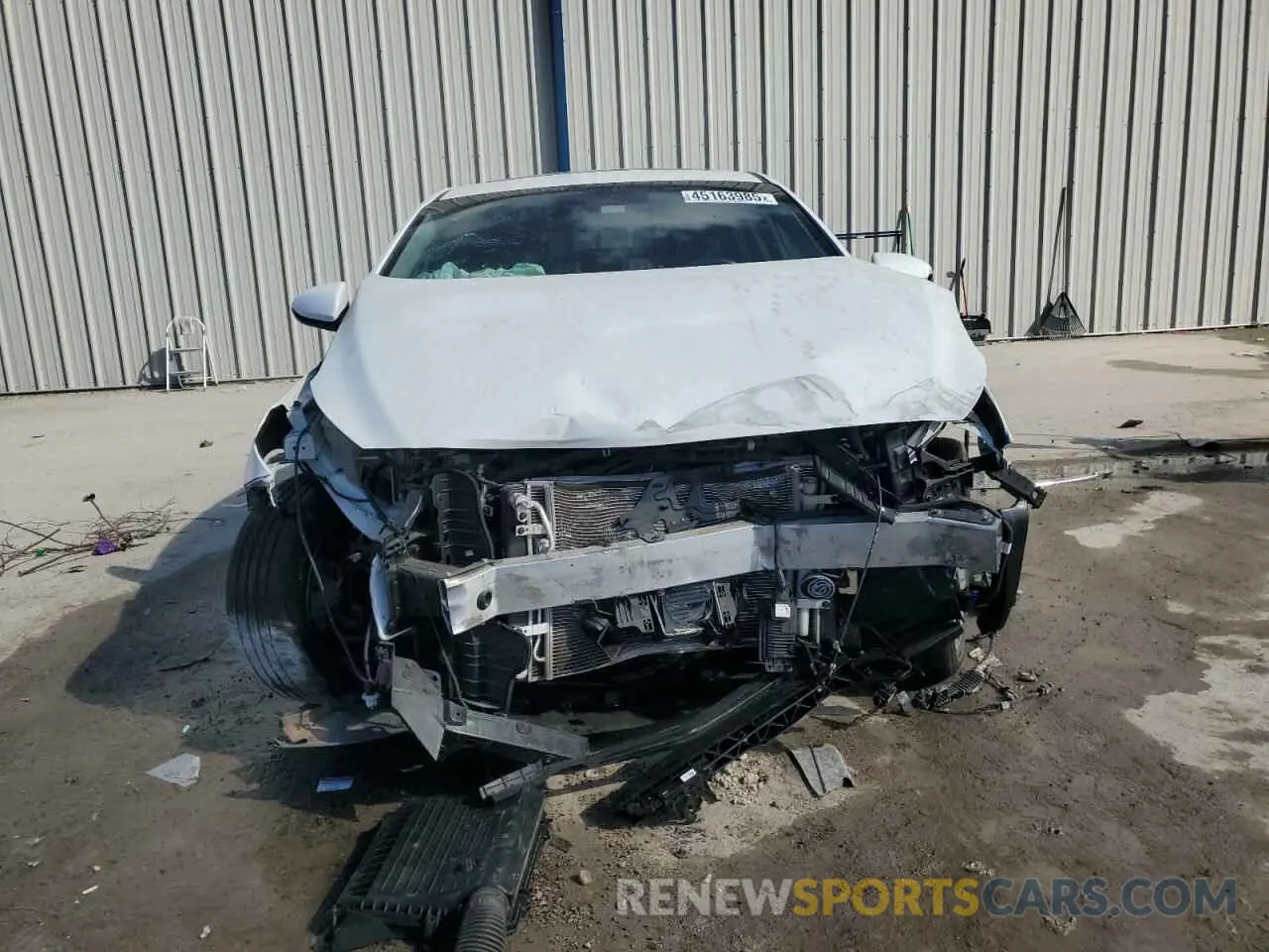 5 Photograph of a damaged car KMHC85LC8LU226305 HYUNDAI IONIQ 2020