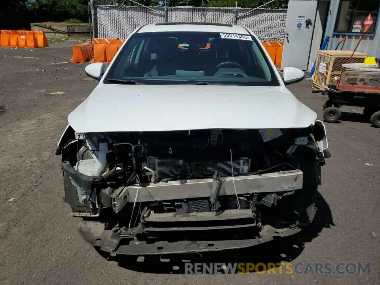 5 Photograph of a damaged car KMHC85LJ4LU061044 HYUNDAI IONIQ 2020