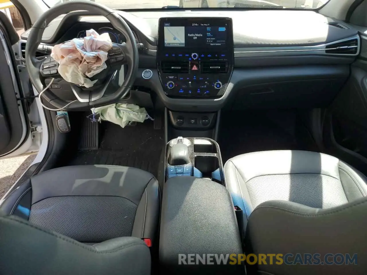 8 Photograph of a damaged car KMHC85LJ4LU061044 HYUNDAI IONIQ 2020