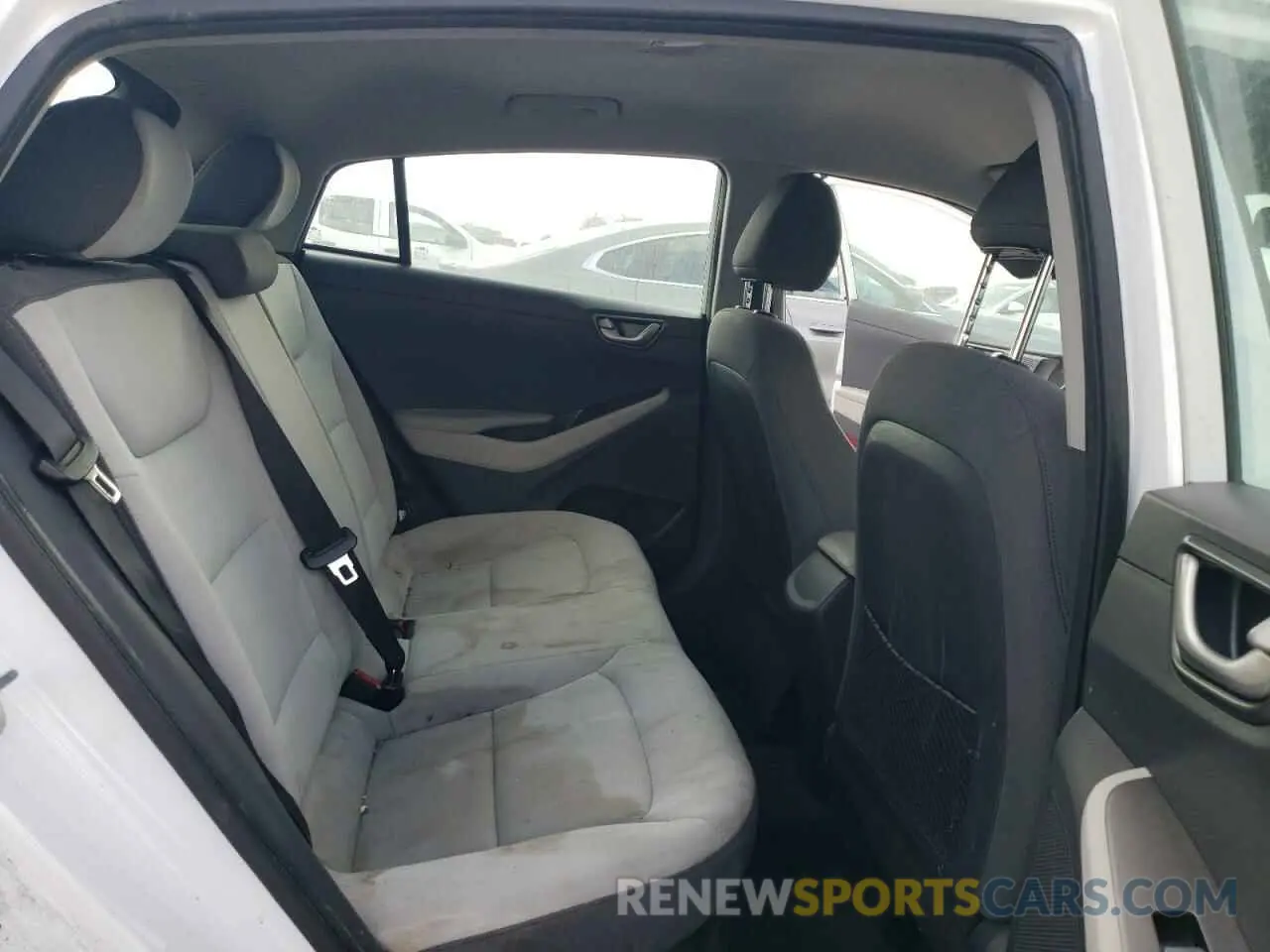 10 Photograph of a damaged car KMHC65LC0MU246569 HYUNDAI IONIQ 2021