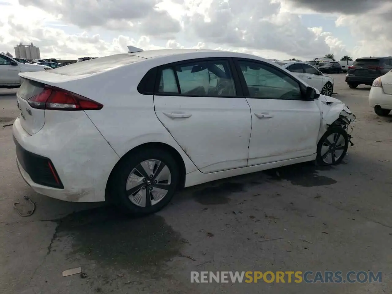 3 Photograph of a damaged car KMHC65LC0MU246569 HYUNDAI IONIQ 2021