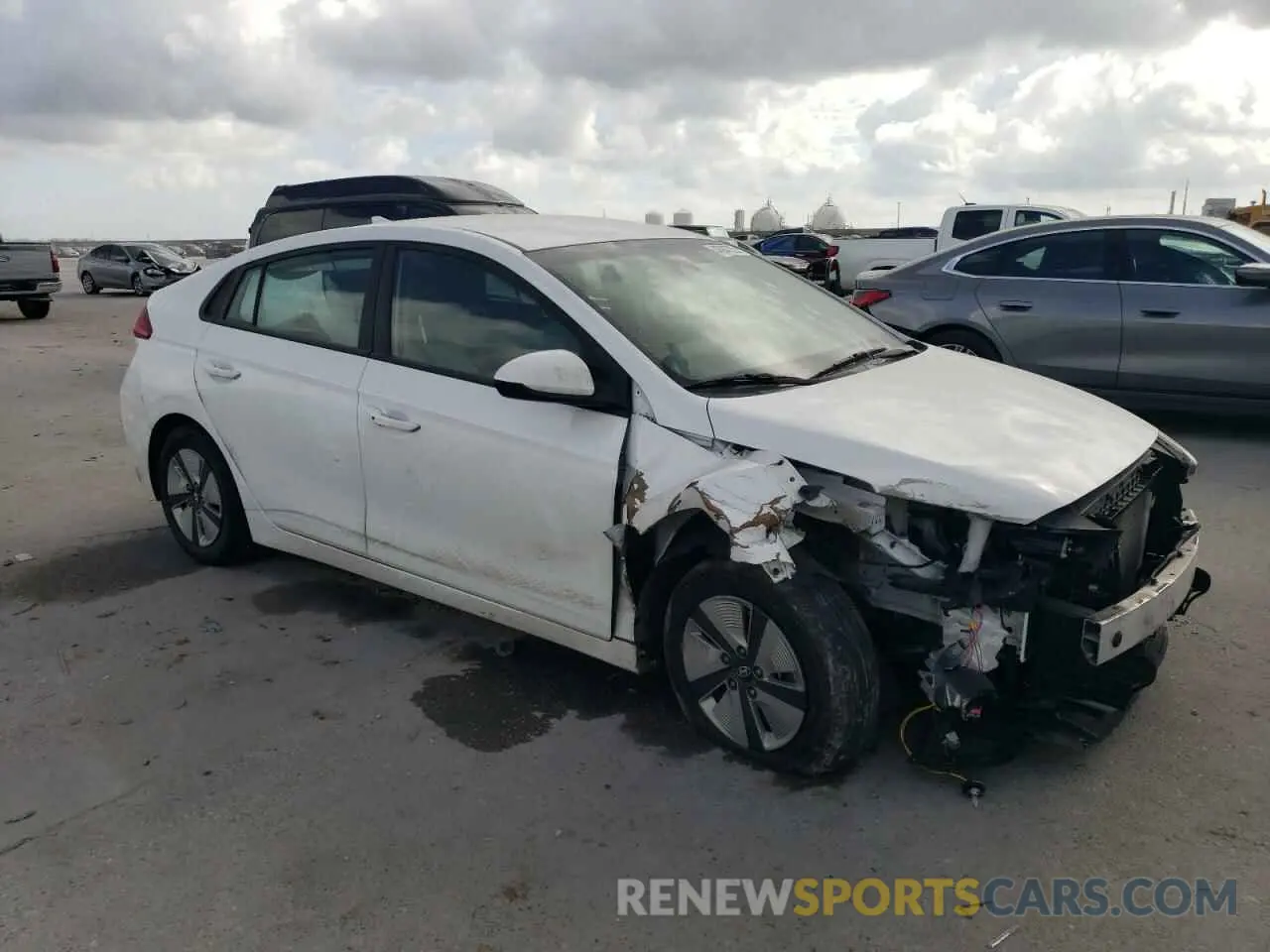 4 Photograph of a damaged car KMHC65LC0MU246569 HYUNDAI IONIQ 2021
