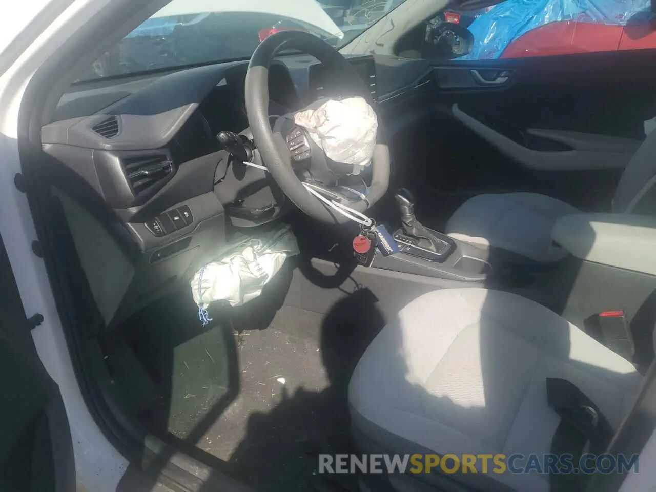 7 Photograph of a damaged car KMHC65LC4MU246221 HYUNDAI IONIQ 2021