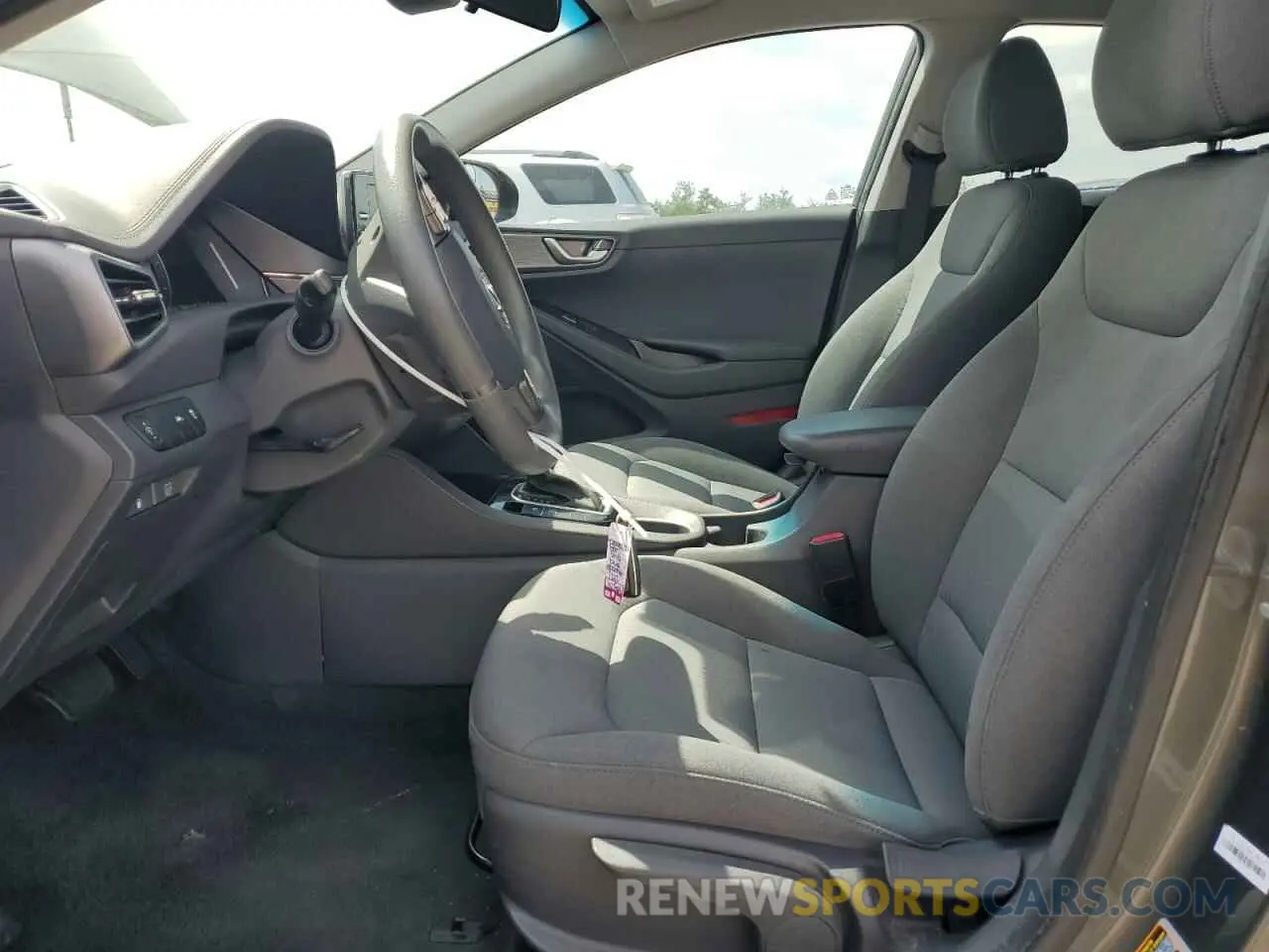 7 Photograph of a damaged car KMHC65LC4MU257445 HYUNDAI IONIQ 2021