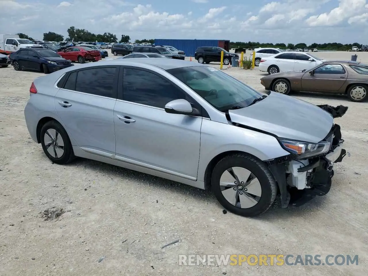 4 Photograph of a damaged car KMHC75LC3MU255909 HYUNDAI IONIQ 2021